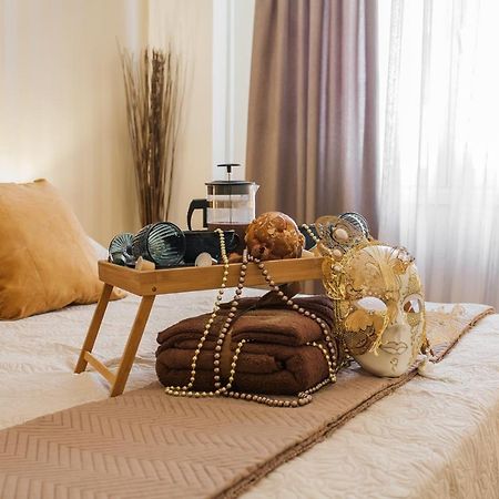Lovely Renovated Apartment Walk To Acropolis Athens Exterior photo