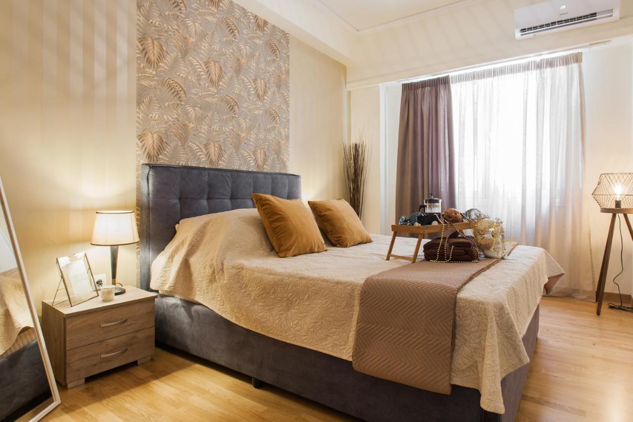 Lovely Renovated Apartment Walk To Acropolis Athens Exterior photo