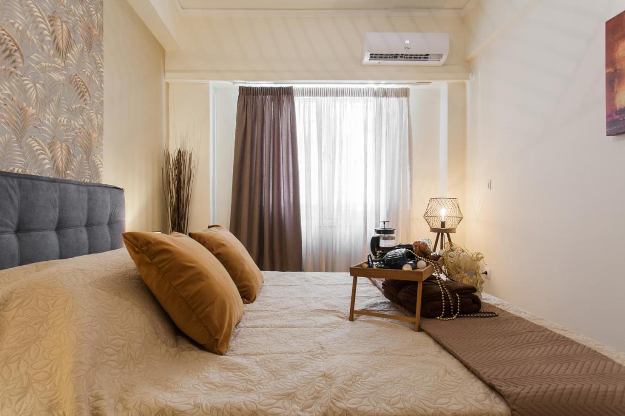 Lovely Renovated Apartment Walk To Acropolis Athens Exterior photo